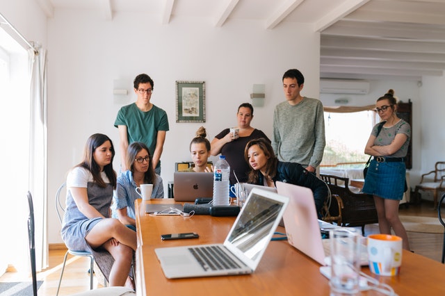 Proporciona un Espacio Seguro para Expresar Ideas